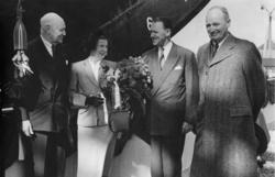 Fotoarkivet etter Gunnar Knudsen. Stabelavløping (sjøsetting