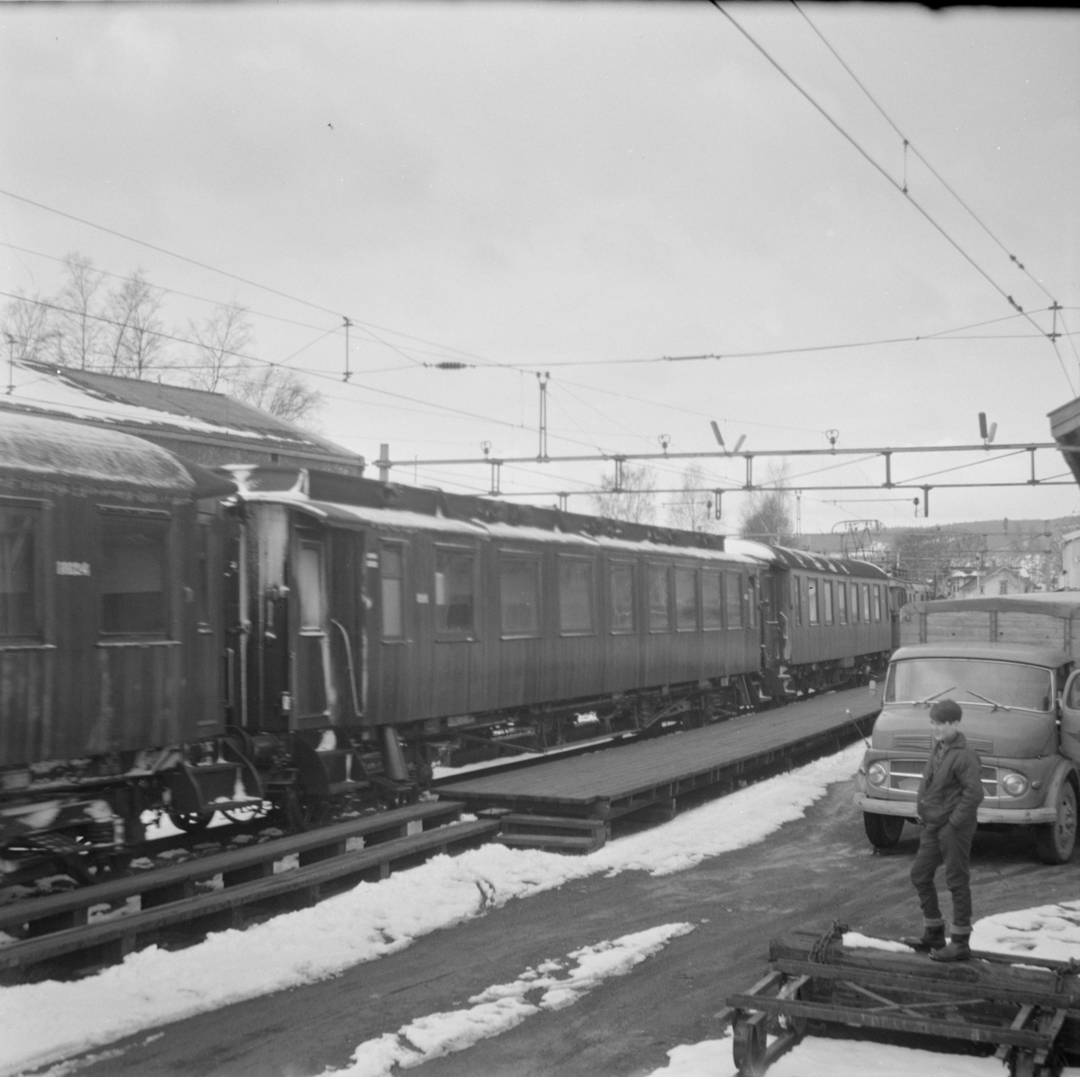 Persontog fra Charlottenberg/Kongsvinger til Oslo Ø på Sørumsand stasjon.