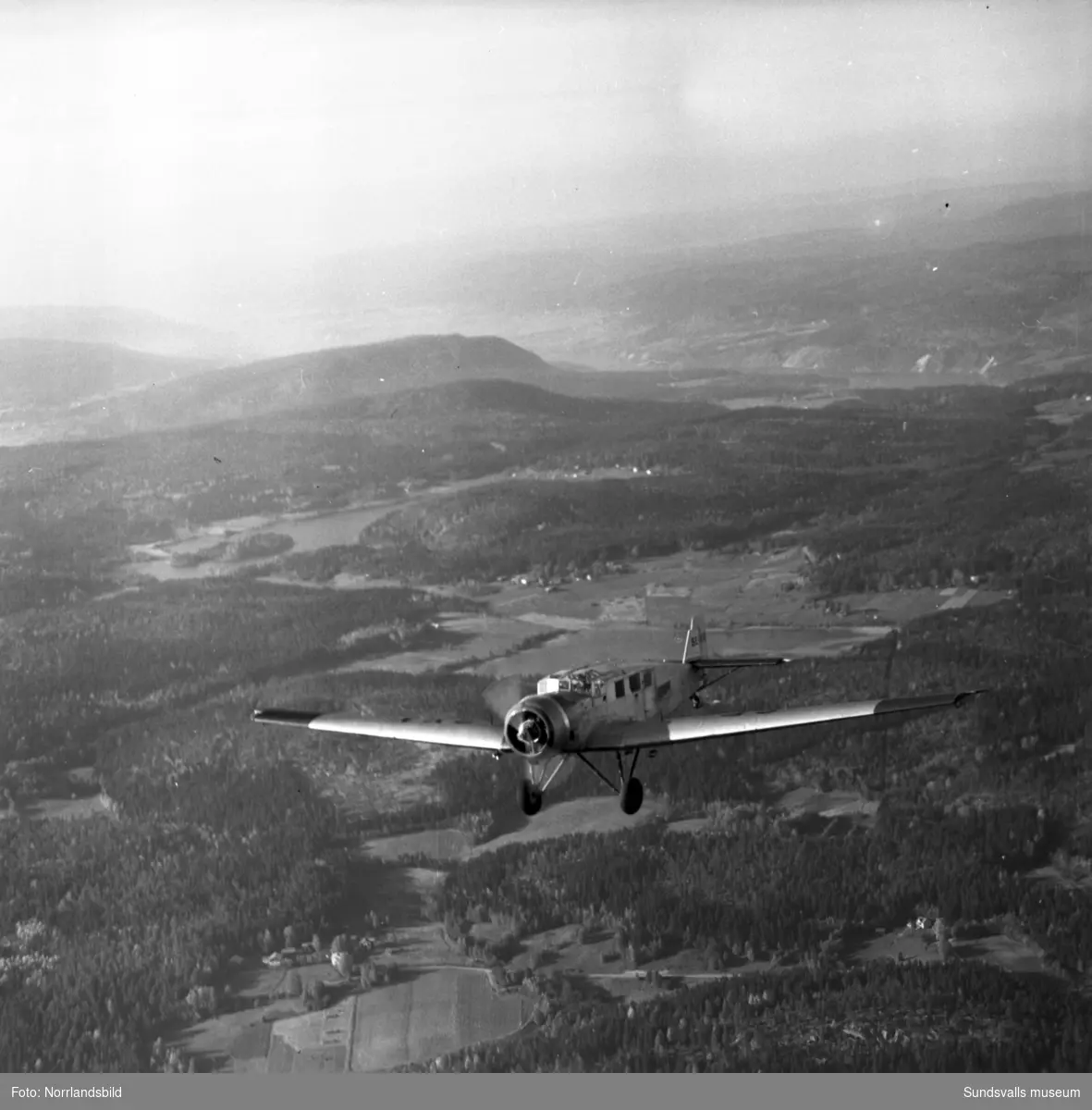 Europas äldsta flygmaskin, Junker 1935, på Midlanda.