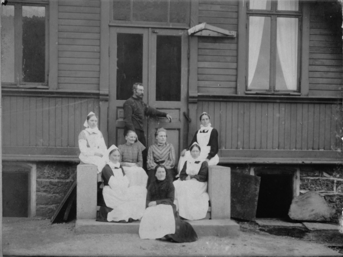 Søstrene på Vardø sykehus 1905