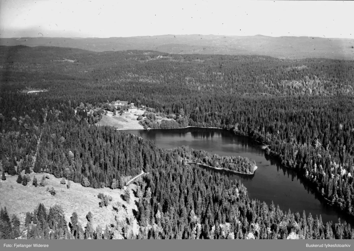 Toresplassen ligger innfor Sollihøgda 1935 - Buskerud fylkesfotoarkiv ...