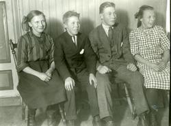 Magnhild, Otto, Peder og Kristine fra Gravvik