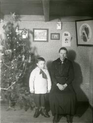 Hilda Sundsvik med sønnen Ole Sundsvik