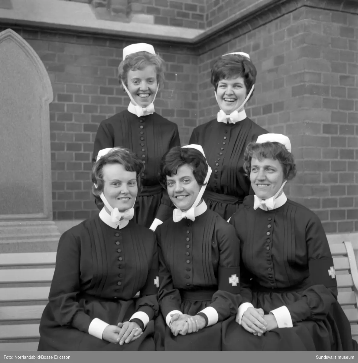 Sjuksköterskeexamen i Sundsvall 1964.
