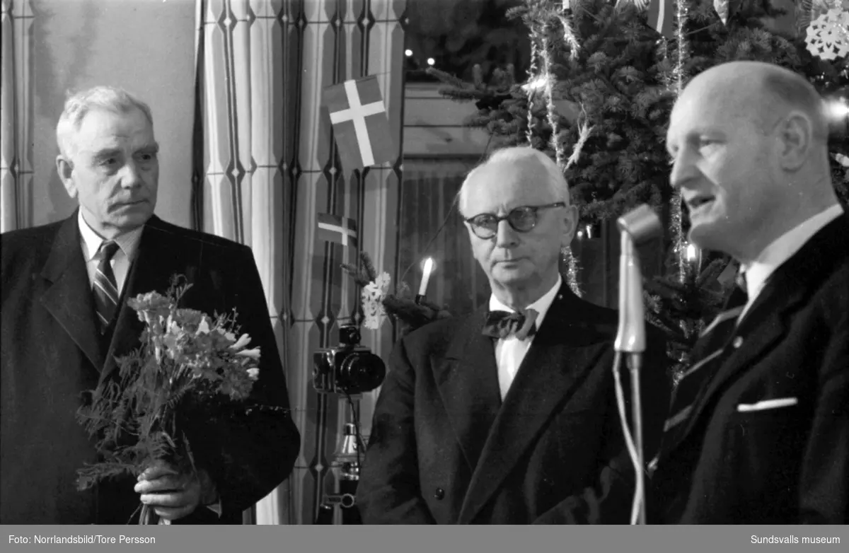 Verkstadsskolans julfest 1959 med avgående styrelseledamöterna Verner Söderkvist och Theodor Persson.
