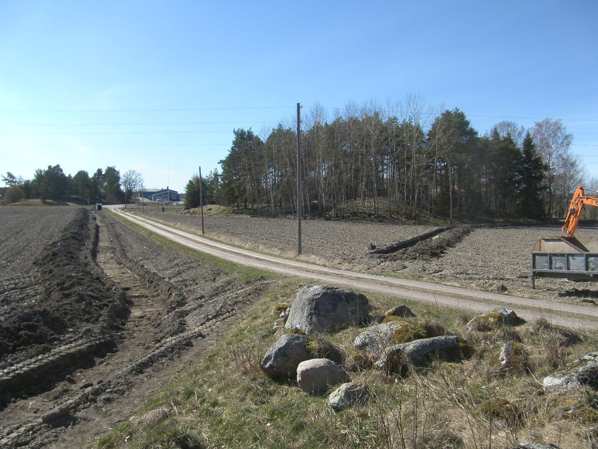 Arkeologisk förundersökning, område 2, Fransta, dubbla schakt, Husby-Långhundra socken, Uppland 2014