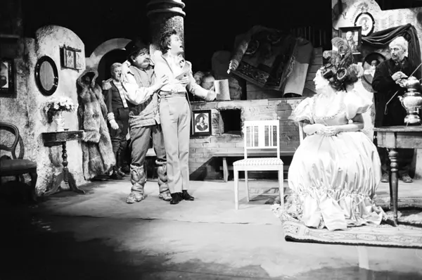 Riksteatret. "Revisoren". 20/9-77.