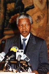 Nelson Madela på talestolen På Grand hotell i forbindelse me