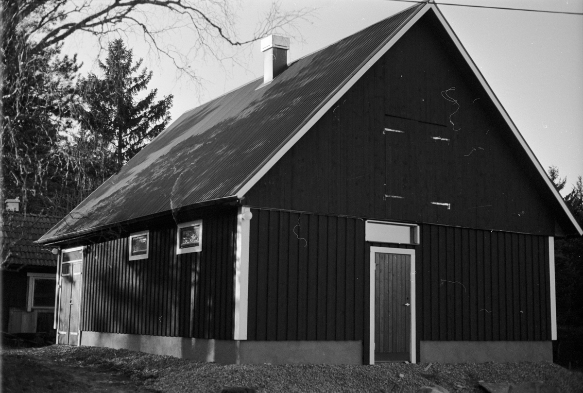 Stall, Tjälinge 5:3, Gustavsberg, Skogs-Tibble socken, Uppland 1985