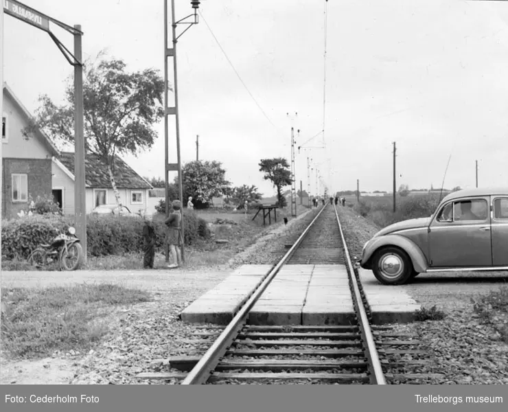 Bilolycka 25/6 1962, tre dödsoffer vid krock bil-tåg.