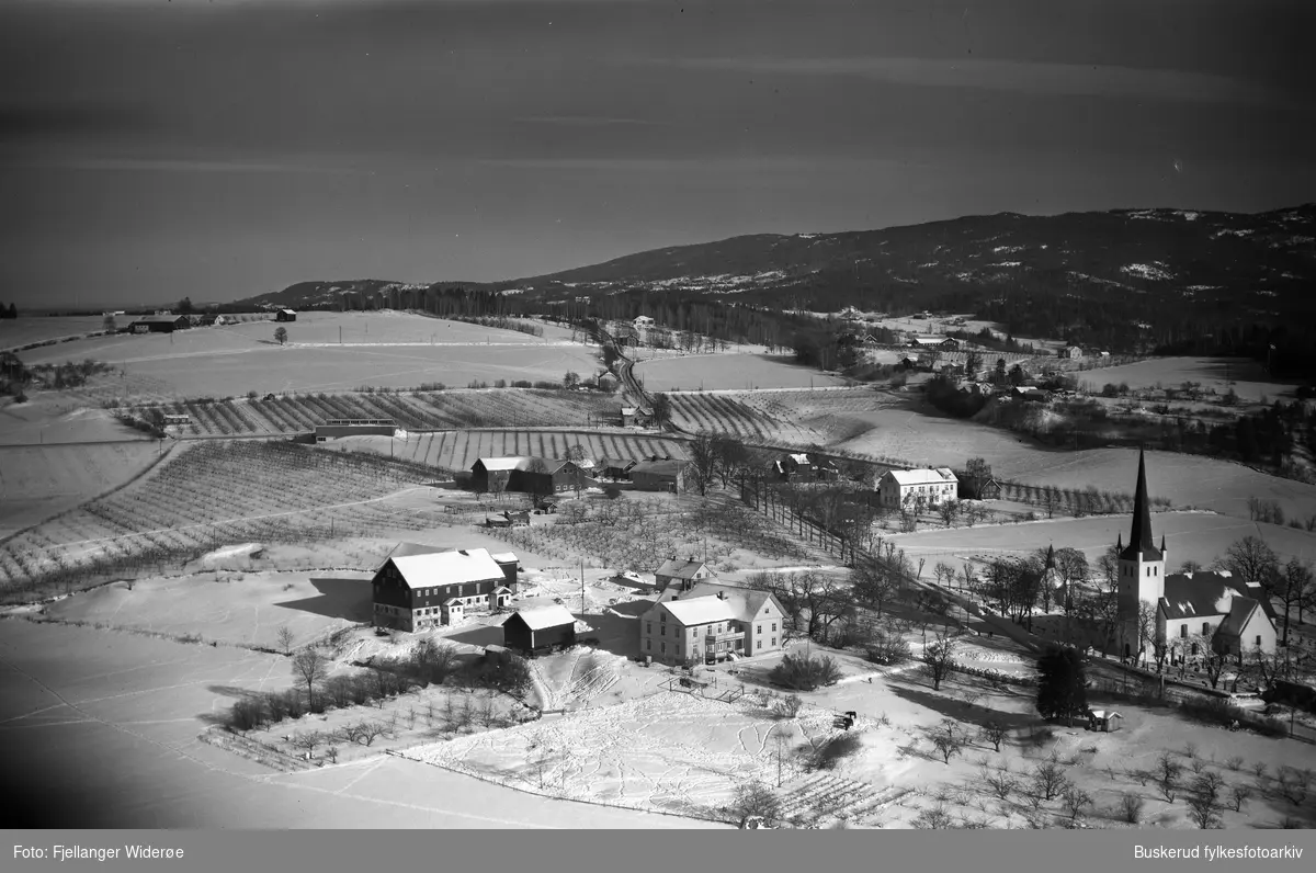 Norderhov gamle prestegård
Ringvoll gård
Norderhov kirke, Kirkeskolen
18/2-1959
