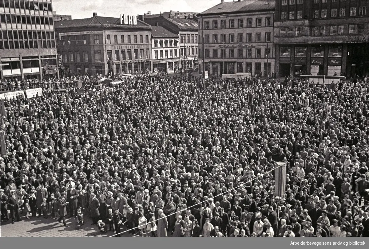 1. mai 1964, Youngstorget.