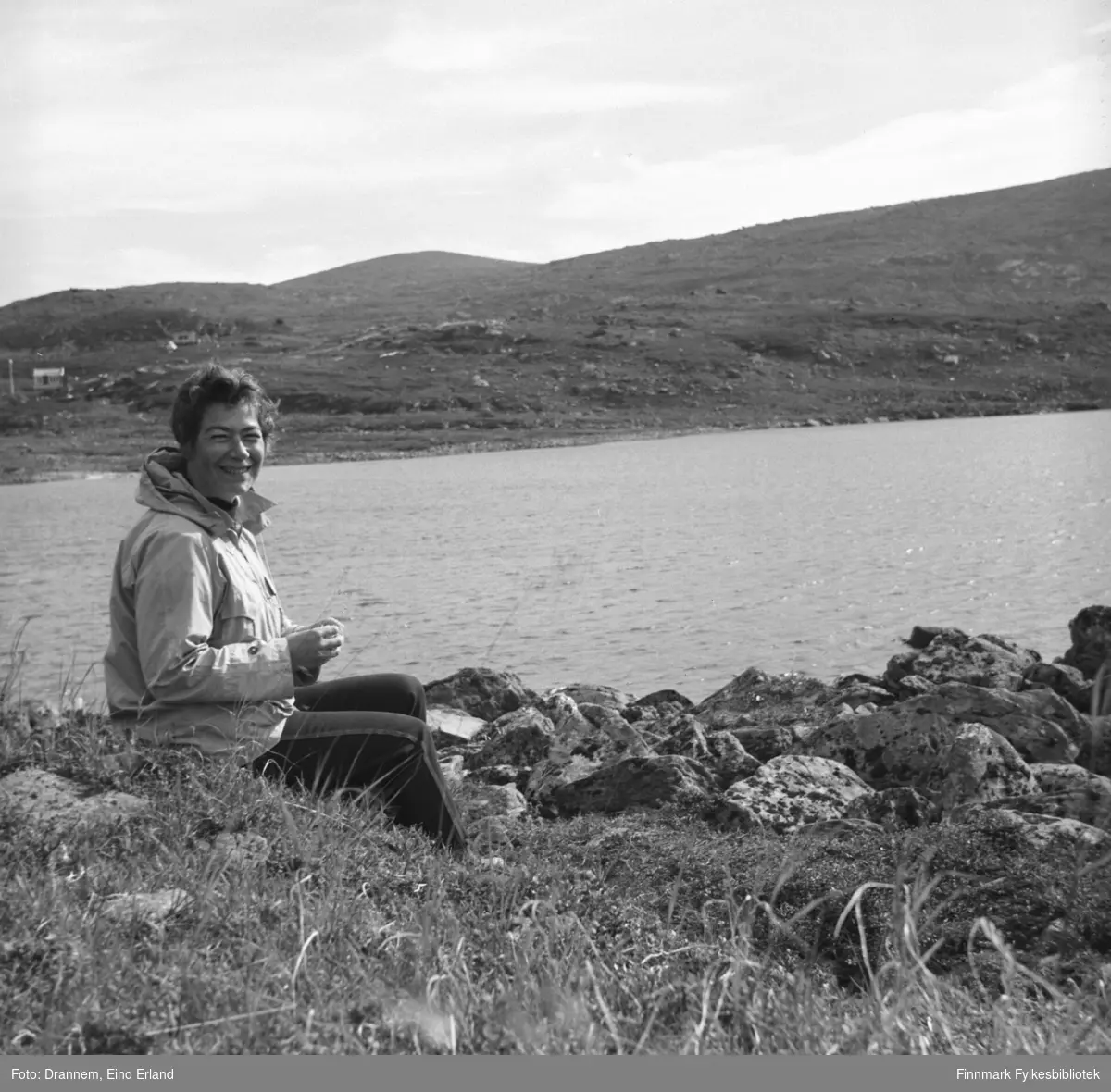 Et portrett av Jenny Drannem på fjelltur i nærheten av Hammerfest