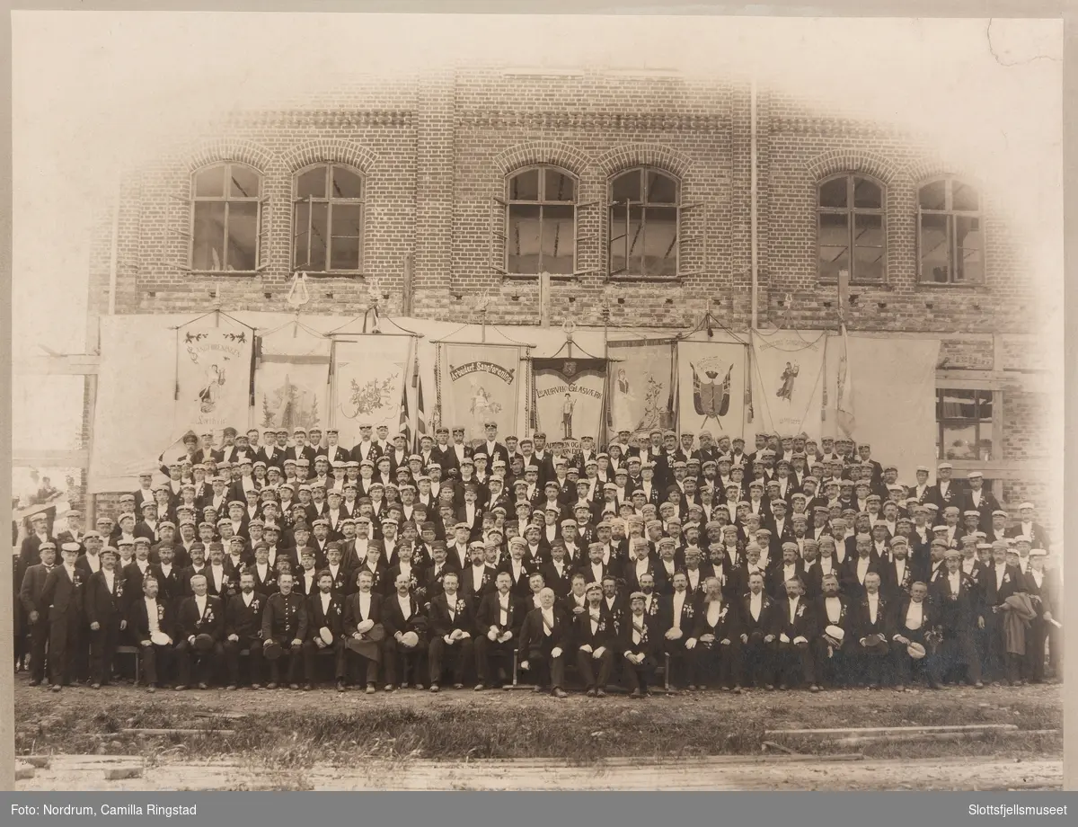 Deltagerne i sangerstevnet i Tønsberg 4. juni 1900