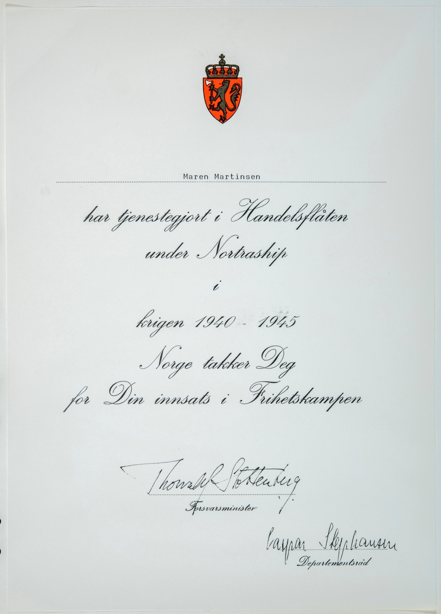 Diplom tilhørende deltagermedaljen som ble gitt til krigsseiler Maren Martinsen fra Ottestad, Stange.