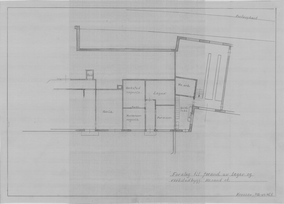 Arbeidstegning på kalkerpapir av forslag til forandring av lager og verkstedbygg Kr.sand stasjon (Original)
Krossen 20/8-43
A3