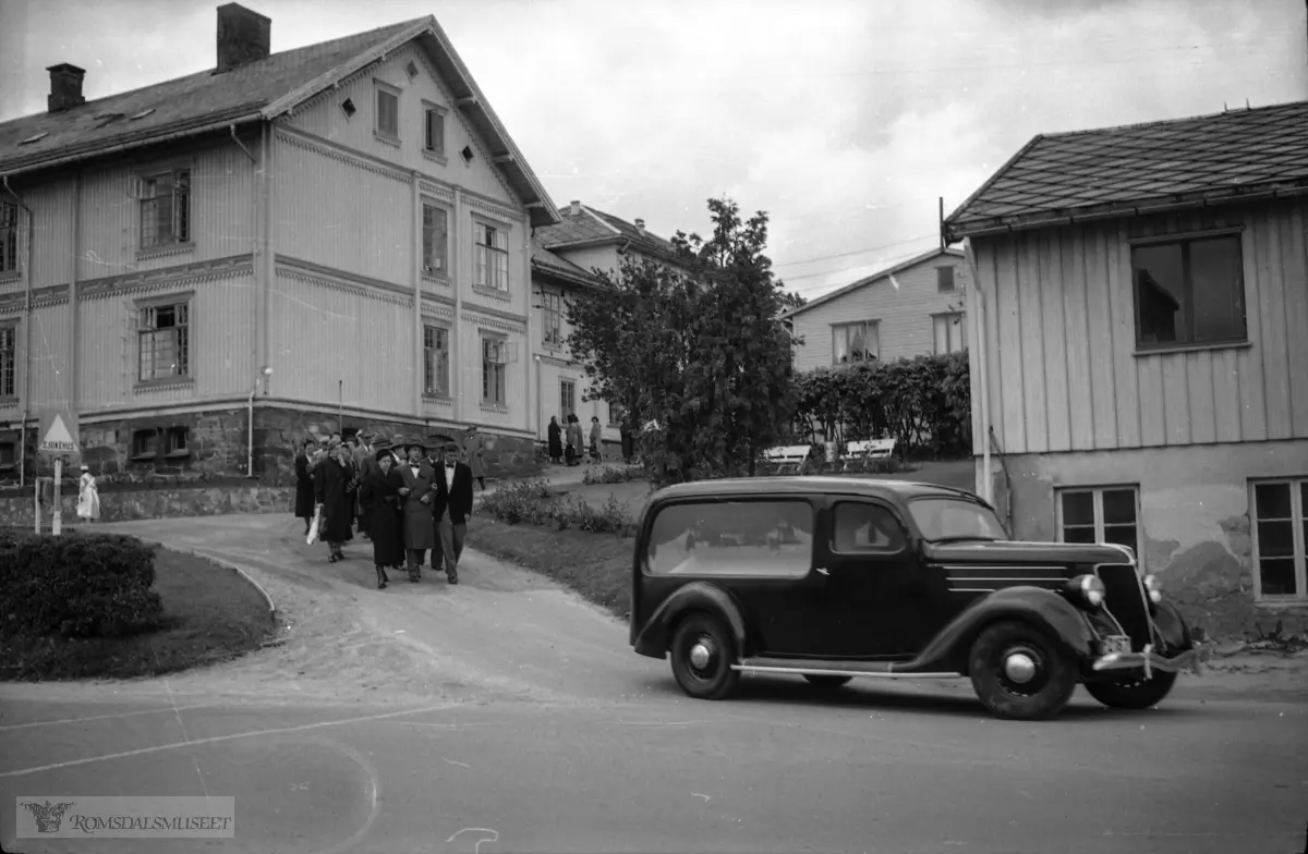 "1957. Bisetjing frk Aug??? .Molde sykehus.