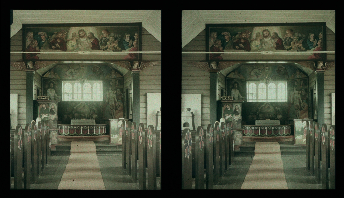 Møsstrond kirke på Hovdenøya. Interiør, koret sett fra midtgangen. Tilhører Arkitekt Hans Grendahls samling av stereobilder.