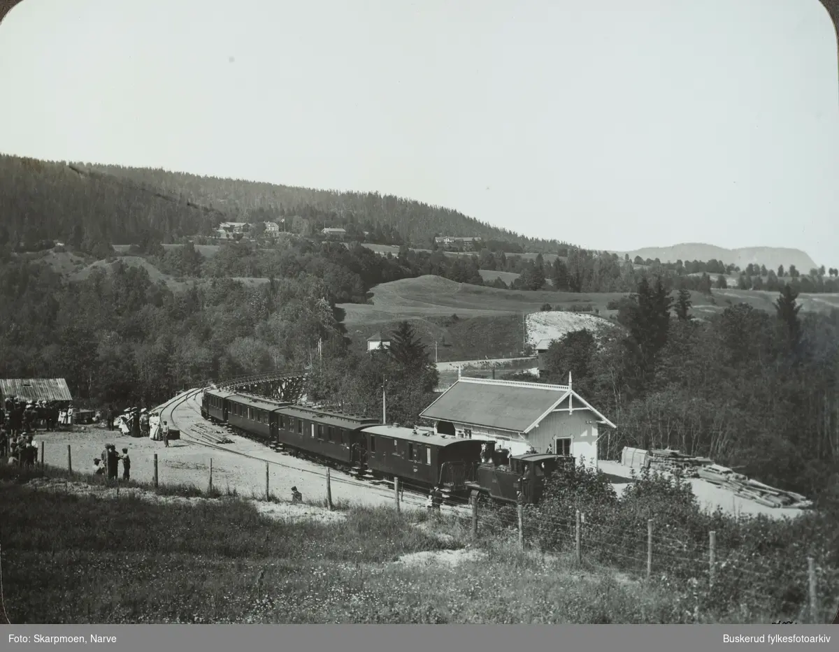 Sjåstad jernbanestasjon var en stasjon på Lierbanen. Lierbanen er en nedlagt privat sidebane til Drammenbanen som gikk fra Lier til Svangstrand ved Tyrifjorden. Den ble åpnet 12. juli 1904 og ble lagt ned i 1937. 