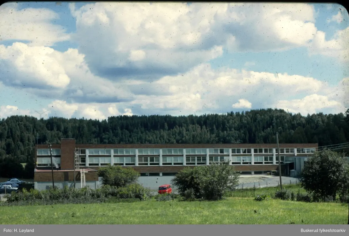 Udis fabrikker på Eikli i Hønefoss