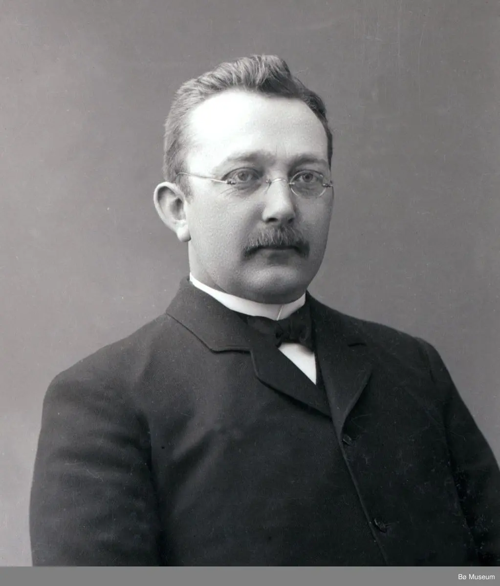Bø stasjon. - Midt-Telemark Museum / DigitaltMuseum