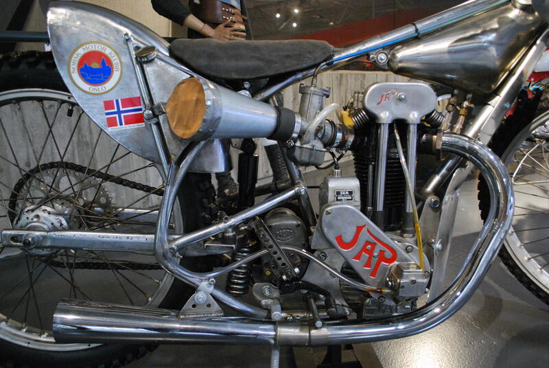 Detaljebilde av motor på en JAP-motorsykkel.