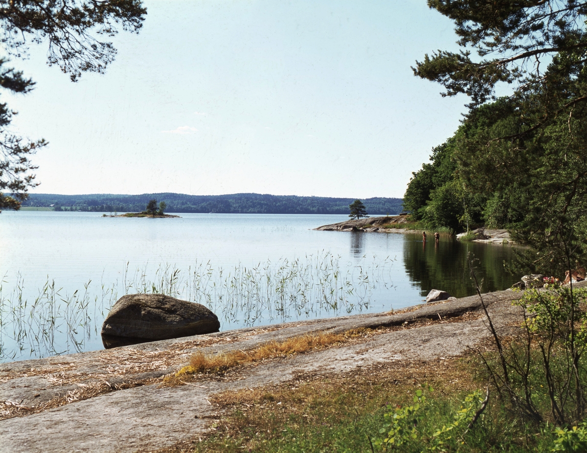Vy över sjön Åsunden i trakten av Oppeby.