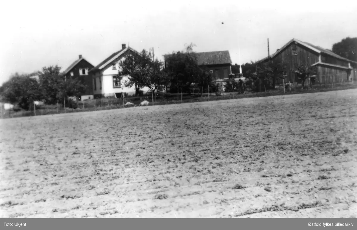 Bilde av gården Hasle ødegård  i Varteig 1938-39.