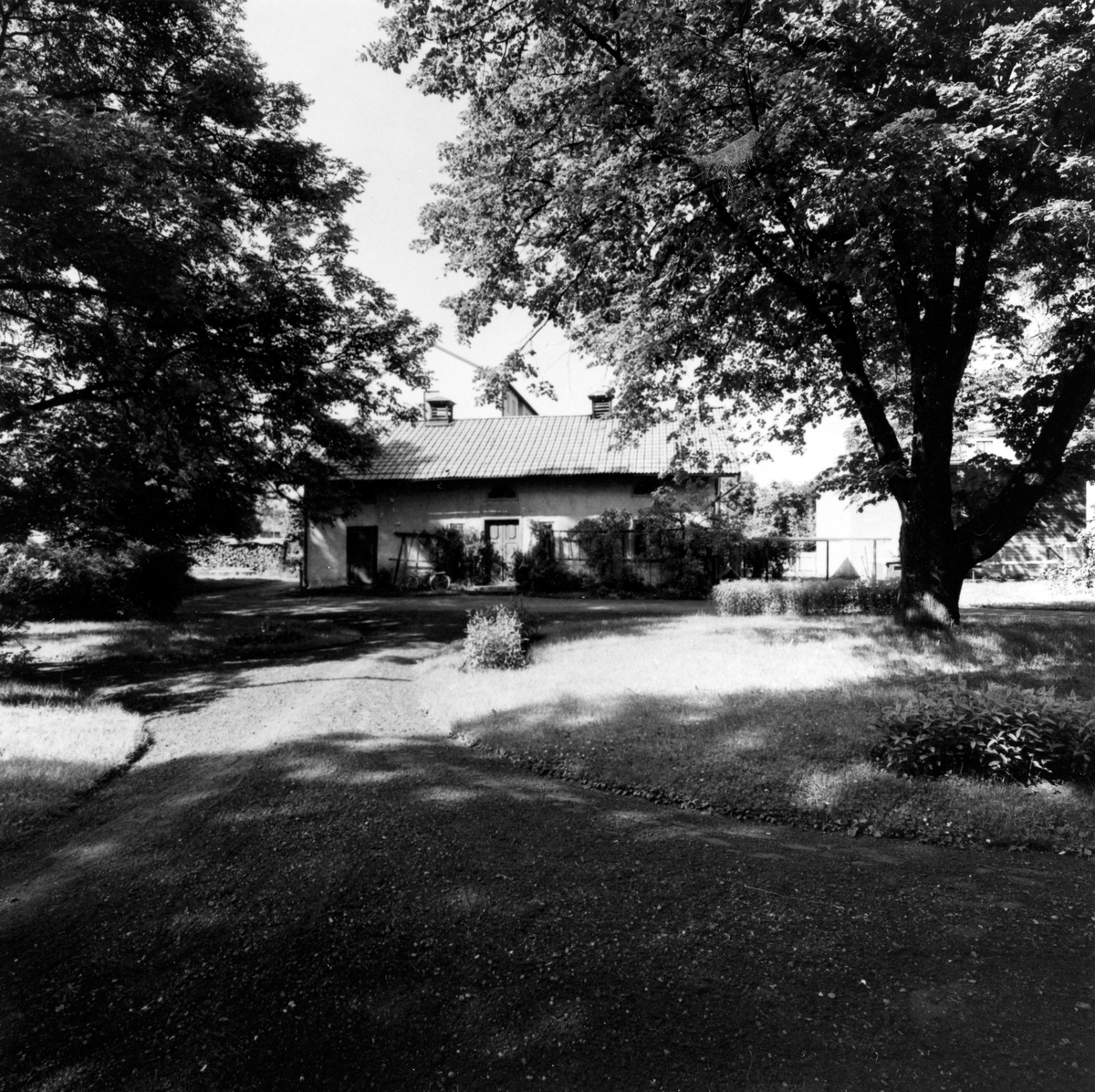 S:t Olofsgatan 11, norra flygeln inne på gården. Från NM:s byggnadsinventering 1957.