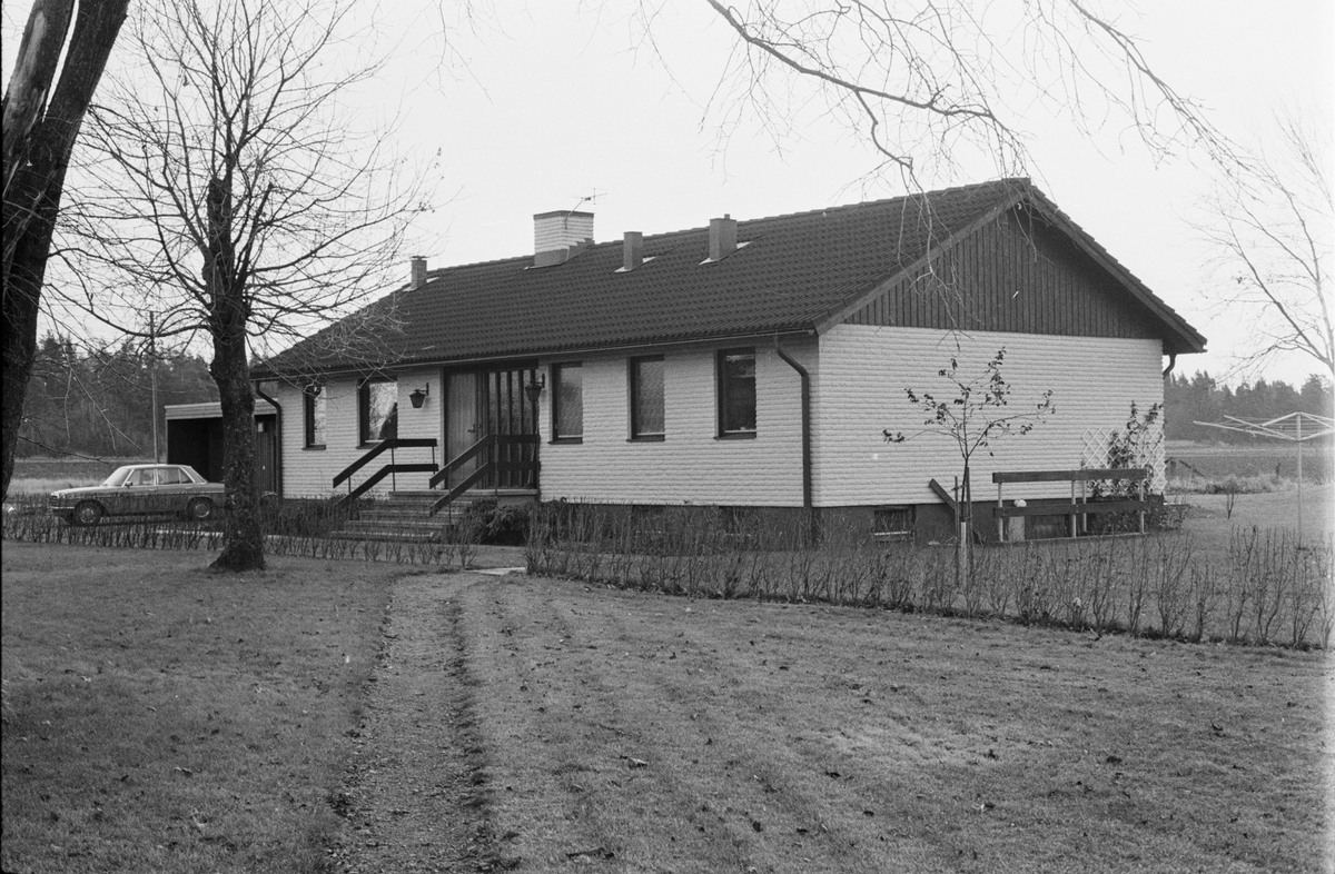 Bostadshus, Skölsta 2:2, 2:3 och 2:7, Vaksala socken, Uppland 1978