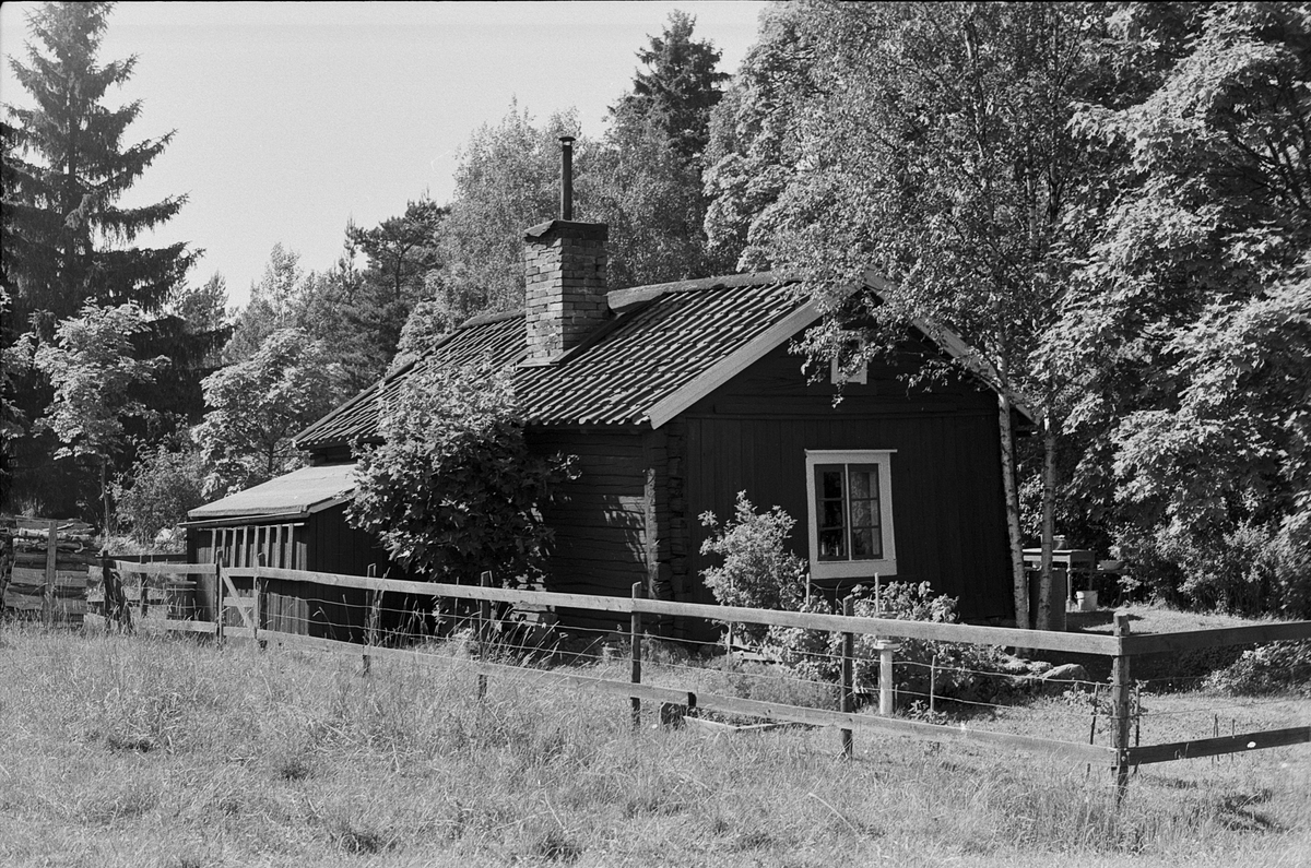 Bostadshus, Körlinge 1:1,"Bången", Vänge socken, Uppland 1975