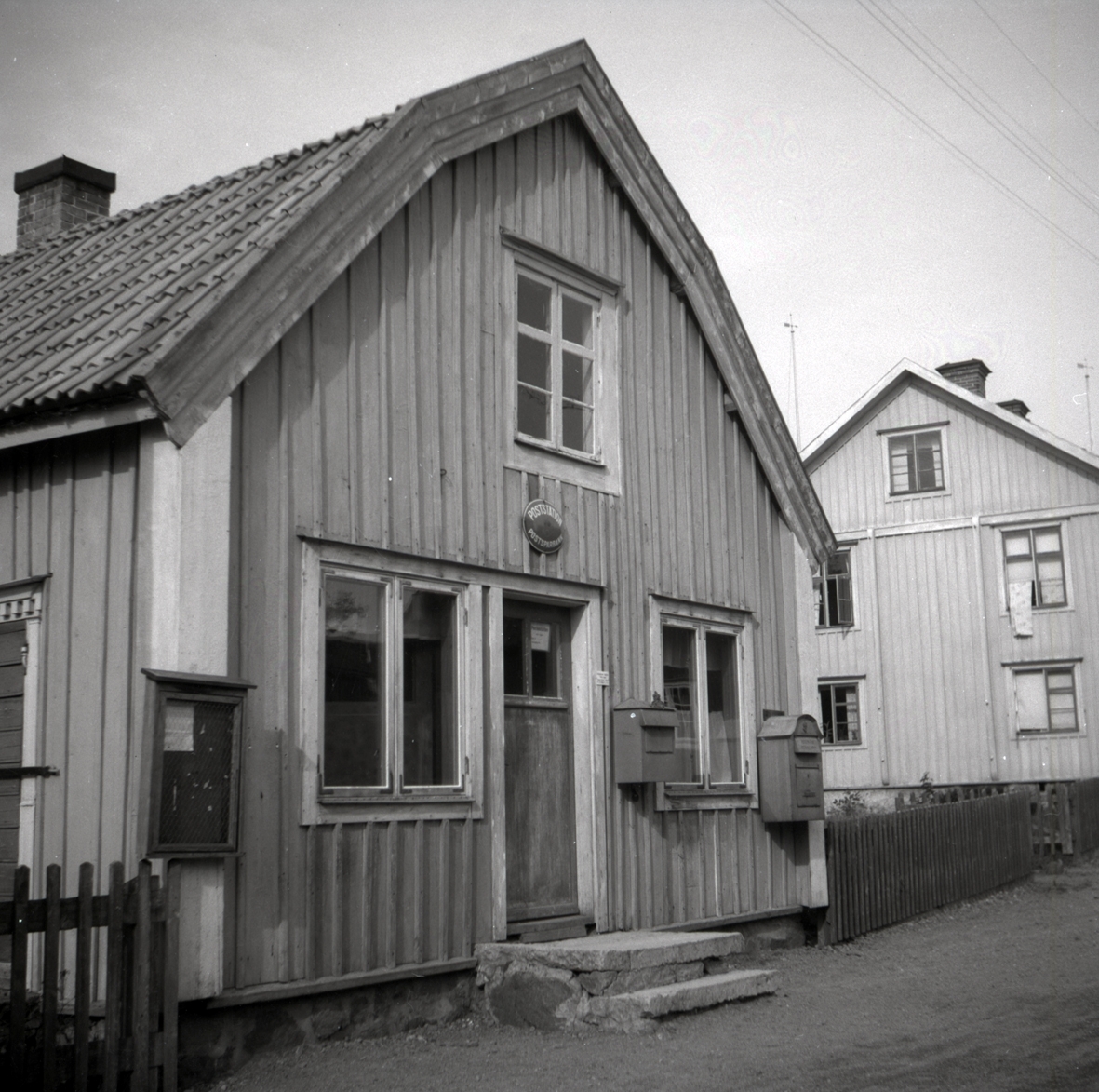Entrén till postkontoret i Figeholm.