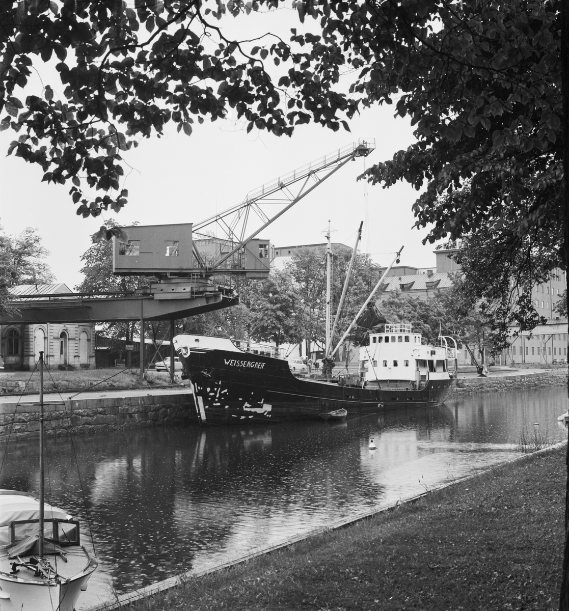 "Weisser Greif, största fartyg som gästat Uppsalas hamn" 1962