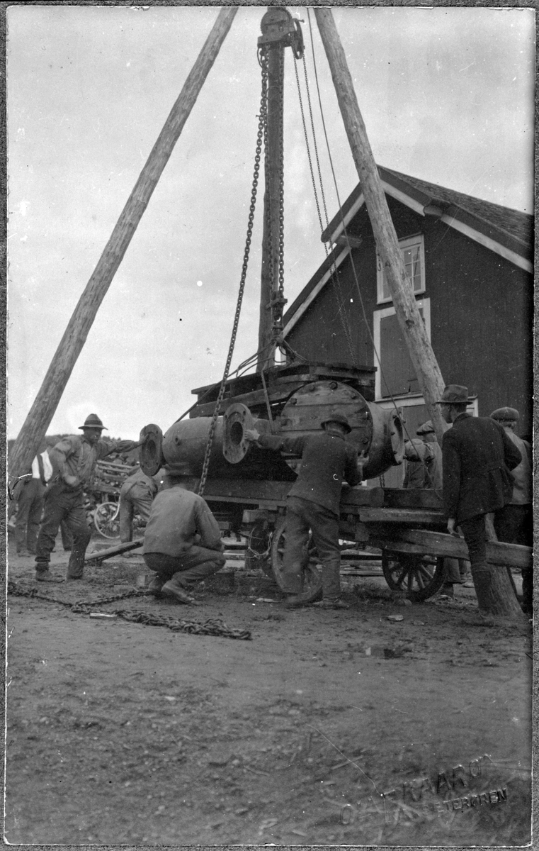 Transport av utstyr til kraftstasjonen i Eidsfossen, Hemne