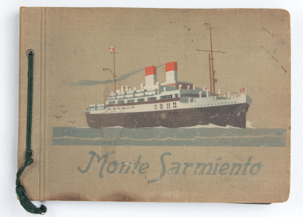 Album med foto fra MONTE SARMIENTOs (Bygget 1924) tur langs norskekysten i regi av "Kraft durch Freude", mai 1935.