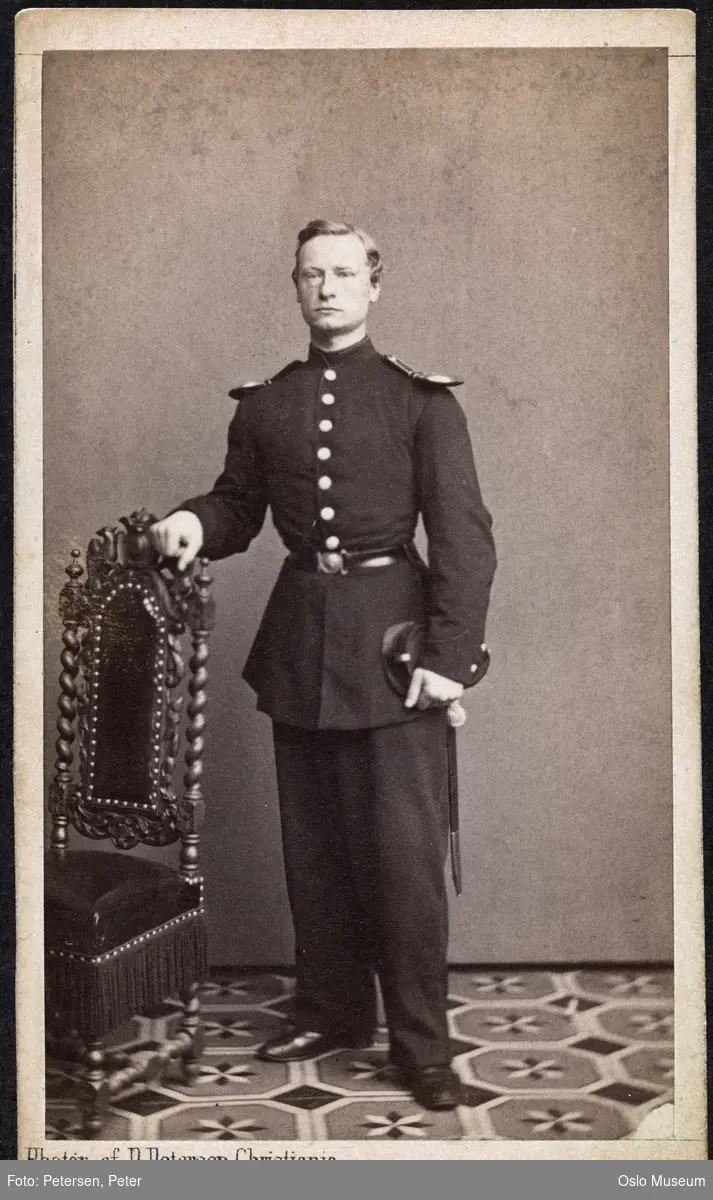 portrett, mann, stående helfigur, uniform