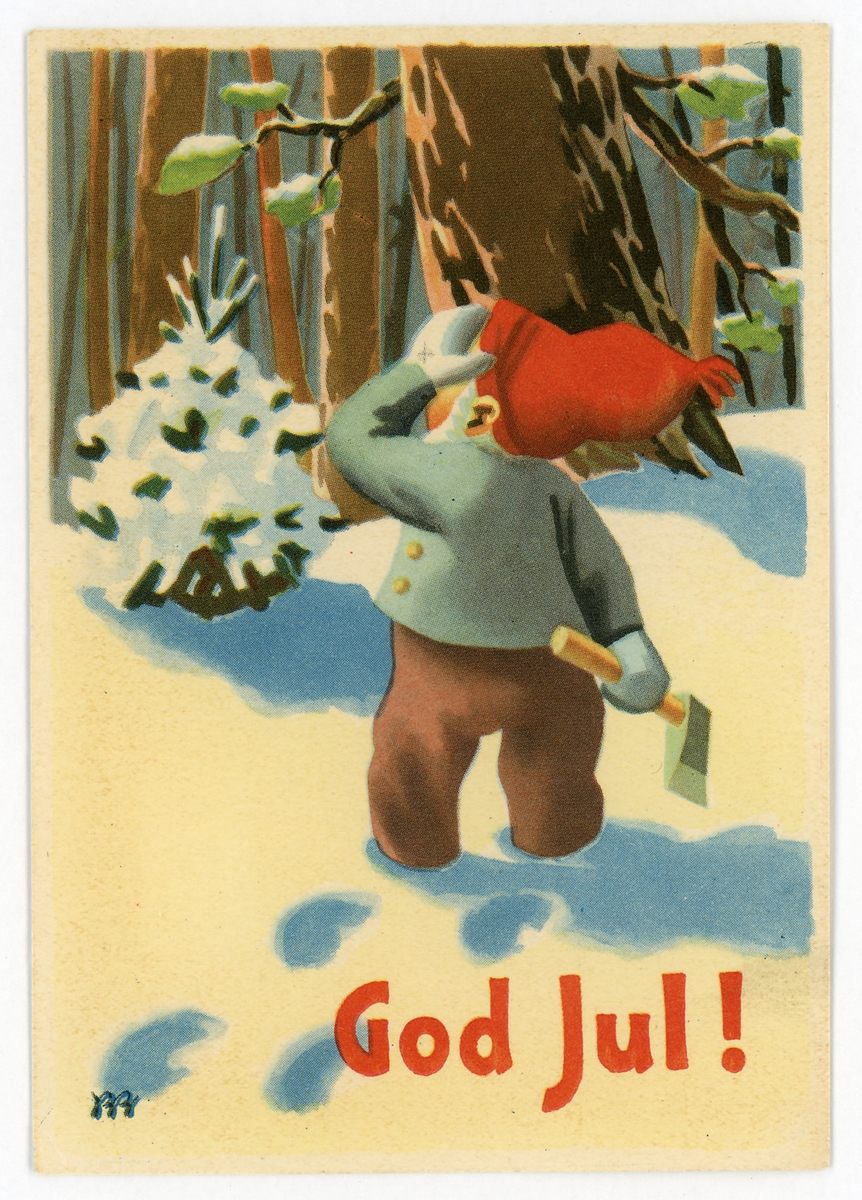 Julekort. Postkort. Nisse i skogen. Nissen holder ei øks i den høyre hånda. I forkant av nissen står det en snødekt gran.