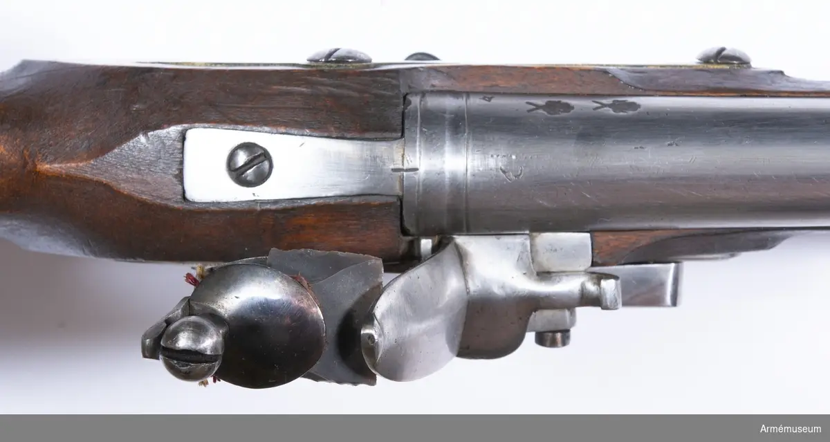 Grupp E II b.
Flintlåsgevär. Förändringsmodell klass 2 omkr. 1820 från 1808 inköpta engelska gevär. Modellexemplar?