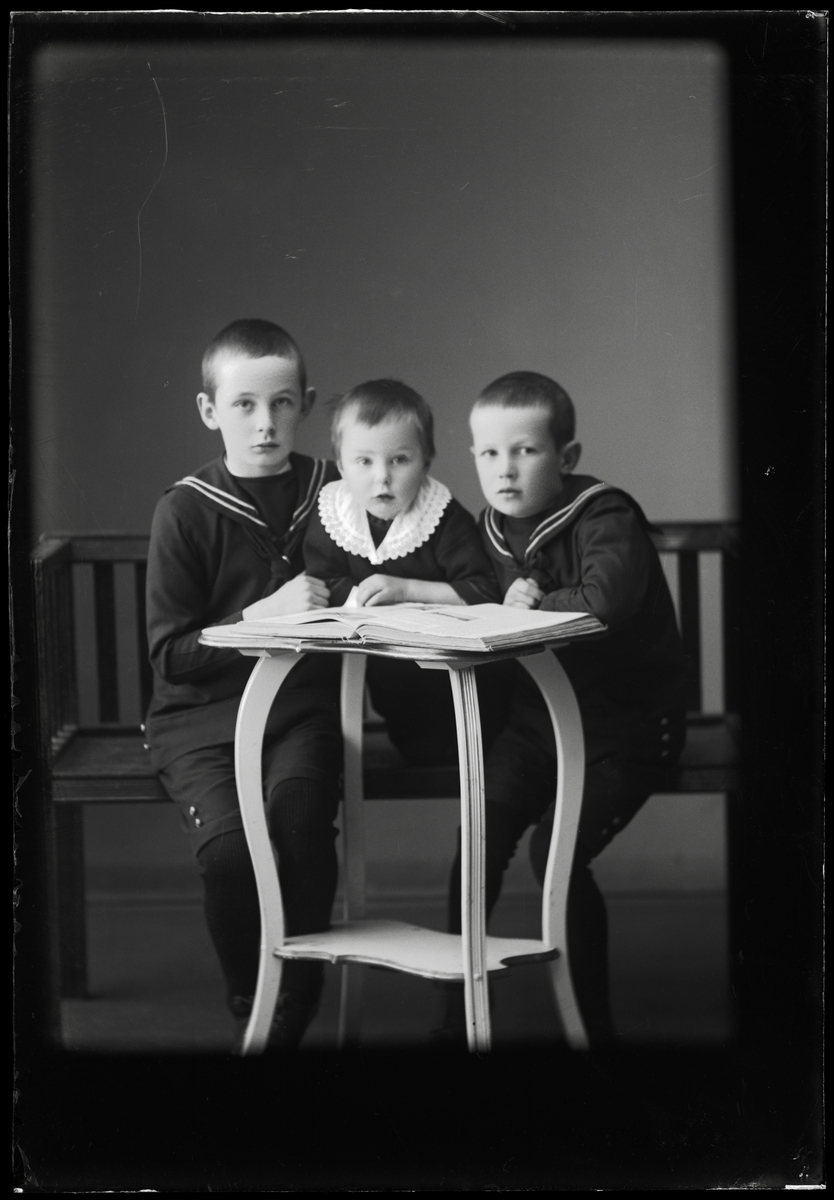 Jonas, Börje och Lars Löving som barn