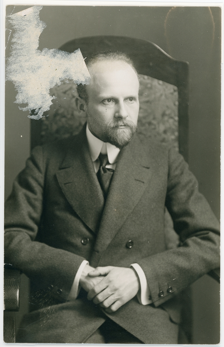 Ateljéporträtt professor Robert Bárány Upplandsmuseet / DigitaltMuseum