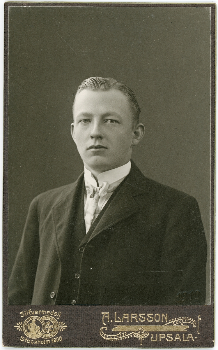 Kabinettsfotografi - man, Uppsala 1910