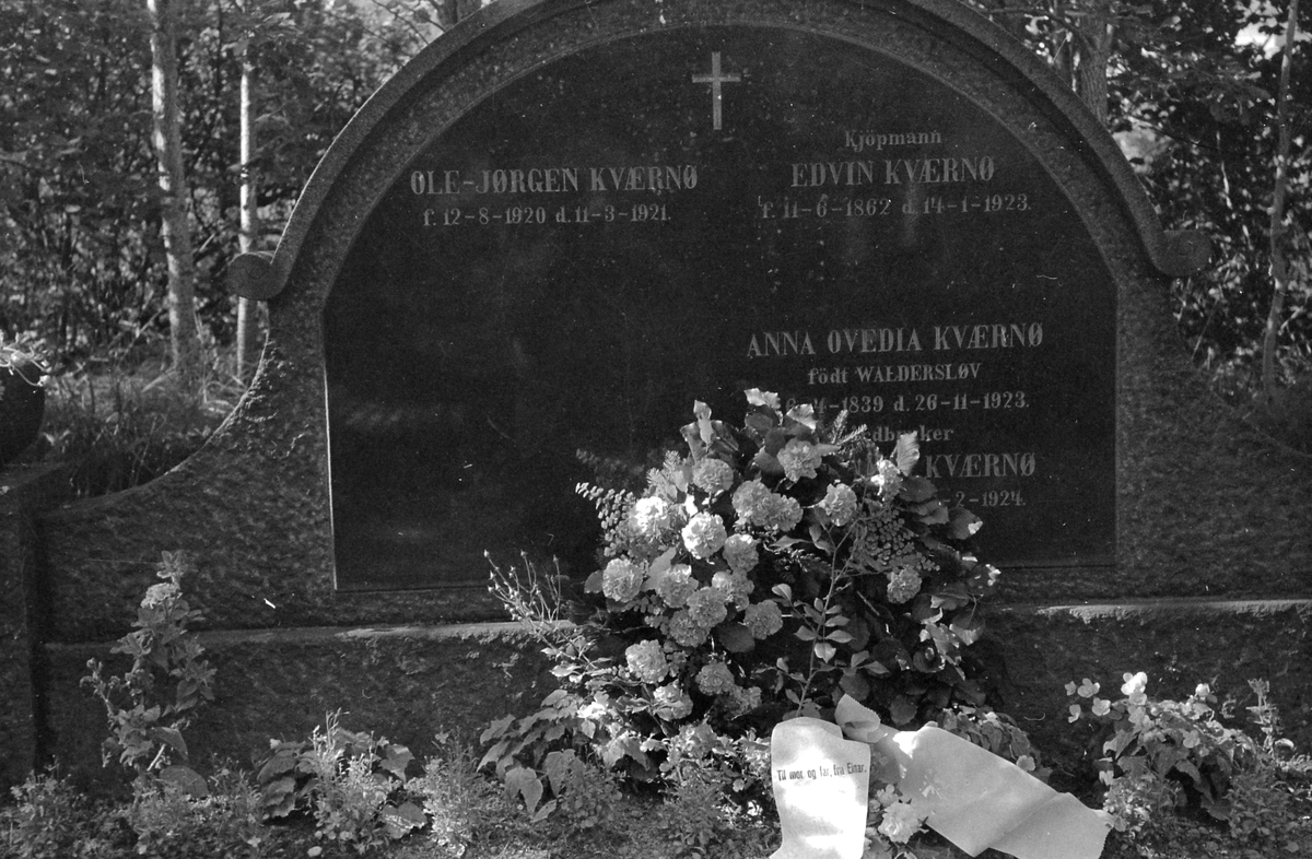 Familien Kværnøs gravsted på Tilfredshet