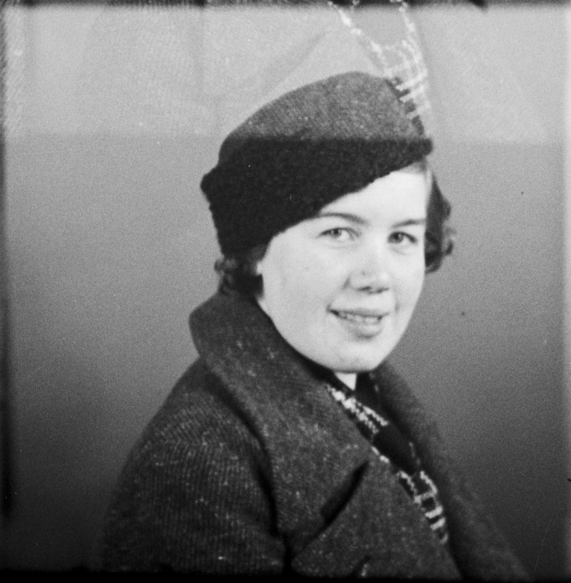 "Fröken" Gustavsson från Hargshamn, Harg socken, Uppland 1936