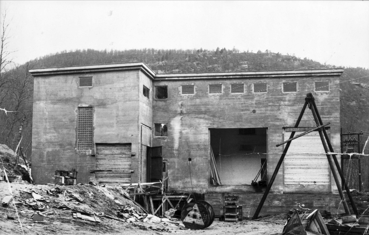 Skoddeberg kraftstasjon under bygging.