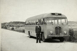 Engeseth Busslinjer ble etablert av Peder Engeseth som var e