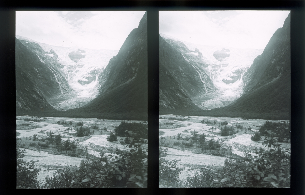 Kjenndalsbreen, Kjenndalen i Stryn. Tilhører Arkitekt Hans Grendahls samling av stereobilder.