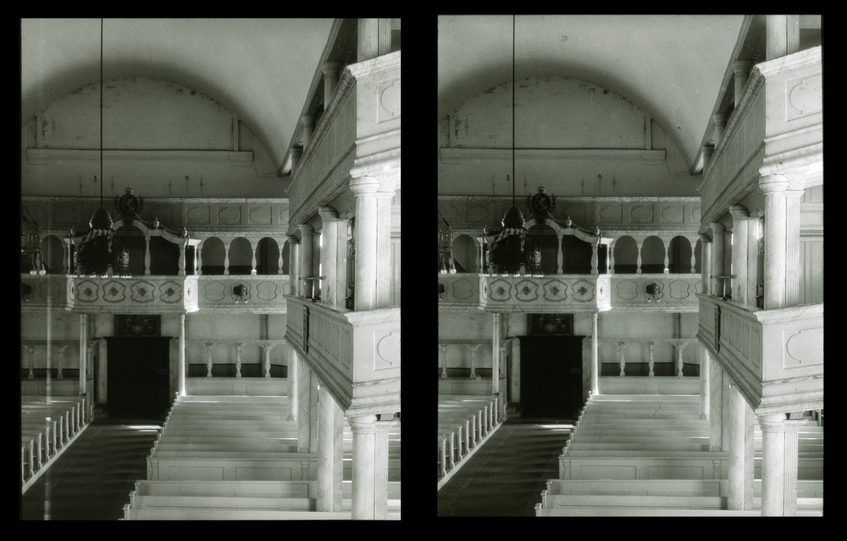 Røros kirke, interiør. Galleriet. Tilhører Arkitekt Hans Grendahls samling av stereobilder.