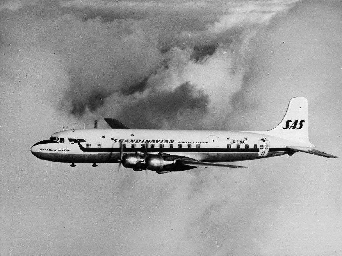 DC-6B "Hjalmar Viking" fra SAS, med registreringsnummer LN-LMO.