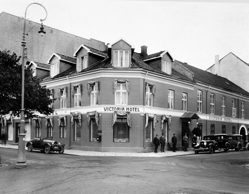 Fasadefotografi av Victoria hotell i Hamar. (Foto/Photo)