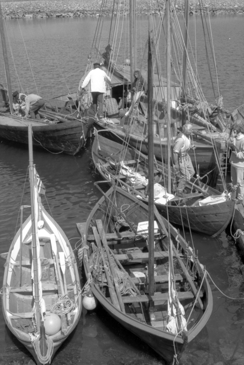 Bildeserie fra båttreffet på Sunnmøre Museum juni 1990.